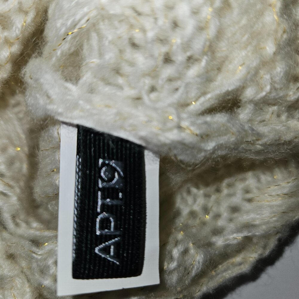 Apt 9 Ivory/Gold Shimmer Winter Hat with Bow and Scarf Set - Picture 10 of 11